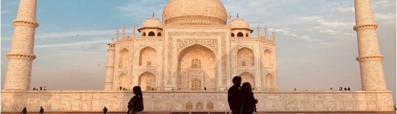 Magnificence of the Taj Mahal