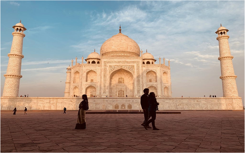 Experience the Magnificence of the Taj Mahal